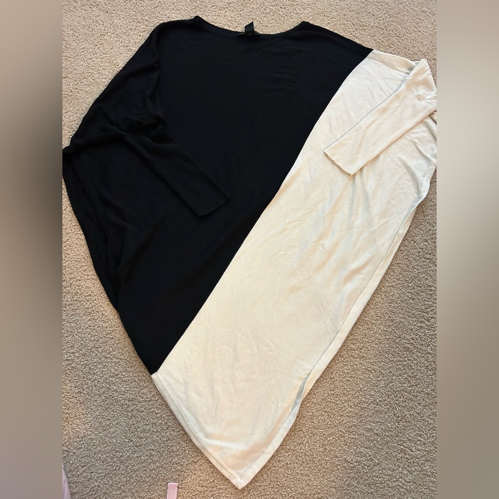 White House Black Market Sleek Shawl